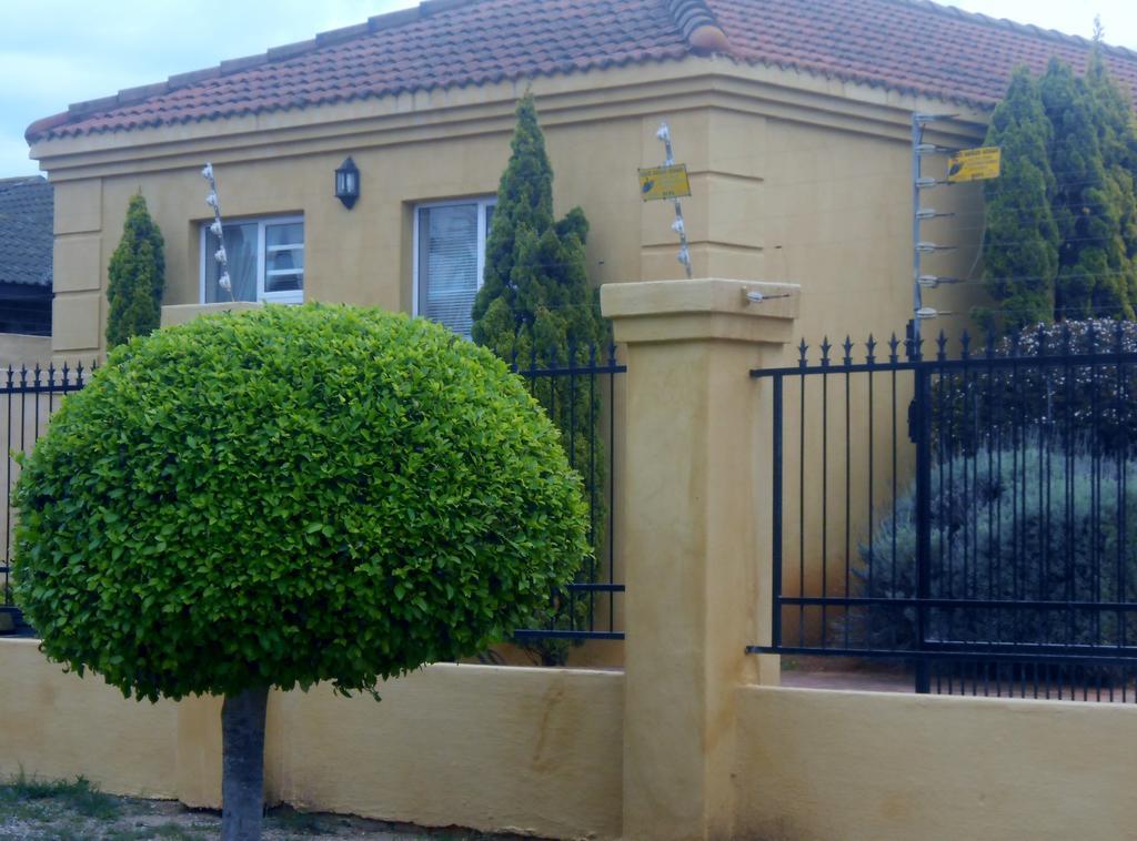Toscana Cottage พอร์ตเอลิซาเบธ ภายนอก รูปภาพ